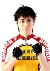 【中古】生写真(男性) 村井良大(小野田坂道)/バストアップ・衣装黄色・背景白・キャラクターショット/ユニフォームセット/舞台「弱虫ペダル」ブロマイド