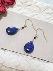 ブラックスピルAAA ラピスラズリAA ワイヤー巻きピアス　つけっぱなし　アレルギー対応