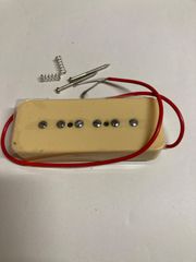 P-90タイプピックアップ　ソープバー型アイボリー