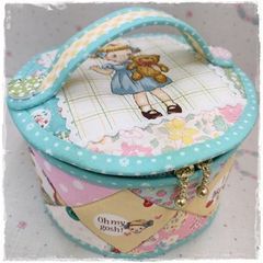 パッチワークキット）モバちくソーイングケース - メルカリ