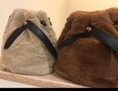 SALE コンパクトなフェイクファーポーチ ブラウン