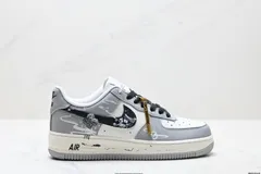 ナイキ NIKE AIR FORCE 1‘07 LV8
元型の型紙・原板を使用した正統派ロートップエアフォース 1 のデザイン-MM輸入1