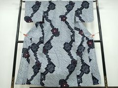【着用数回、絞り 浴衣 紺地 幾何学紋様 身長160cm M〜Lサイズ相当 着用数回、絞り 浴衣 紺地 幾何学紋様 身長160cm M〜Lサイズ相当