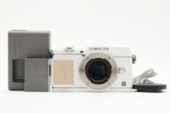 OLYMPUS PEN E-P5 ミラーレス一眼カメラ ホワイト ボディ オリンパス ホワイト 白 デジタルミラーレス [美品]