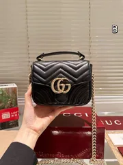Gucci 牛革バージョン 小鏡付き ハンドバッグ・斜め掛けバッグ・ショルダーバッグ