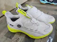 YONEX ヨネックス パワー クッション 88 ダイ バドミントンシューズ 250