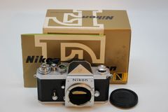 ■極上品■ Nikon NEW F アイレベル ボディ 元箱・取説付 ＊24314