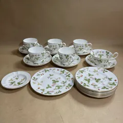 ★ WEDGWOOD ウエッジウッド 食器 WILD STRAWBERRY ワイルドストロベリー 食器 14点まとめ売り カップ＆ソーサー プレート 黒壺バックプリント 現状品  3.2kg