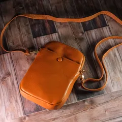 本革レザーポーチ ブラウン スマホポーチ サコッシュ ショルダーポシェット ベージュ ショルダーバッグ ミニバッグ サブバッグ 牛革 レディース ウィメンズ