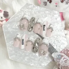 ネイルチップ ┋ オタクネイル ┋ スナ系 ┋量産型 ┋ 大人かわいい ┋ ツイードネイル ┋ ハート ┋ ちゅるんネイル ┋ ワンホンネイル ┋ 韓国ネイル ┋ オタクネイル ┋ 白ネイル ┋ キラキラネイル ┋ ロングネイル ┋ キレイめネイル ┋ 地雷
