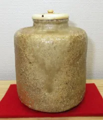 保庭楽入作 信楽肩衝茶入 紫野聚光寛海書付 万代屋緞子 茶道具 共箱　M319 保庭楽入作 信楽肩衝茶入 紫野聚光寛海書付 万代屋