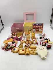 【K-1383】マザーガーデン 木製おままごとボックス クッキングトイ まとめ売り② しろたん お寿司屋さんセット 和菓子 パン 団子 どらやき いちご大福 カステラ クッキー せんべい ケーキ