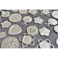 ★Z1404★古代 ファイアンス ビーズ (37)　美色　襟付　鹿の子文様 ☆Z1404☆古代 ファイアンス ビーズ (37)美色襟付鹿の子文様