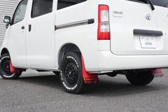 ハイエース200系TRD純正オプションマッドフラップ泥除けマッドガード
