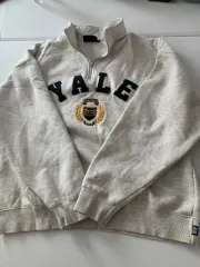 YALE(イェール) ハーフジップ パーカー