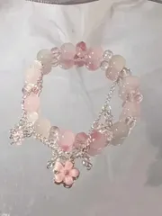 ジュエリー レディース ブレスレット ビーズ 1個 モリ風クローバー&桜ブレスレット、ユニークデザイン 学生&親友向け、女性への素敵なギフト(実際の商品とは花のスタイルが若干異なる可能性があります)