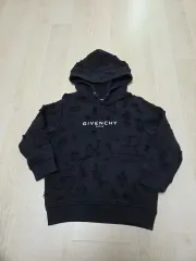 極美品✨️ジバンシー　トレーナー　ベビー服　キッズ服90位　ロゴプリント　レッド 2025年最新givenchy ジバンシイ 服の人気アイテム - メルカリ