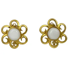 シャネル CHANEL ココマーク フラワーモチーフ イヤリング CC イヤリング GP ゴールド ホワイト レディース 【中古】