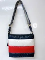 TOMMY HILFIGER/トミーヒルフィガー　ショルダーバッグ　ナイロン　キルティング　ネイビー/レッド/ホワイト　NT005