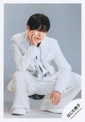 【中古】生写真(STARTO) なにわ男子/長尾謙杜/全身/「なにわ男子 LIVE TOUR 2024 ’+Alpha’」グッズオフショット/公式生写真