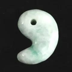2024年最新】翡翠勾玉の人気アイテム - メルカリ