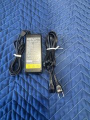 ●FUJITSU富士通　FMV-AC304B　ノートパソコン用ACアドプター中古