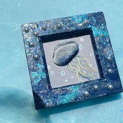 淡くやさしいせかい.。メルヘンな人魚姫と♡シーグラスアート 人魚姫と帆船〜キラキラの海の底〜》シーグラスアート - メルカリ