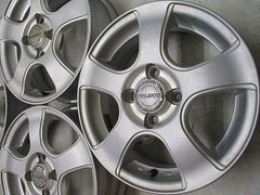 VIOLENTO■14インチ 4穴-100■装着車種ルーミー タンク パッソ 装着車種ルーミー タンク パッソ トール ソリオ