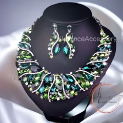 セレスティアル・グリーン・エレガンス ネックレス ピアス  発表会 結婚式 イベント 衣装 宝飾 エレガント