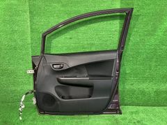 ラクティス NCP125 右フロントドア X 4WD アサヒ M2H3 67001-52490 9AH  