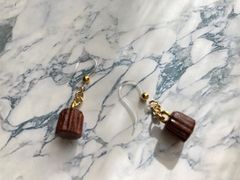 ミニチュア・カヌレのピアス