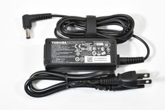 TOSHIBA  19V 2.37A 45W ACアダプター/ 外径5.5mm / dynabook ノートパソコン用ACアダプター/中古品