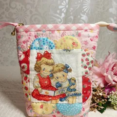 パッチワークポーチ マーガレット＆ソフィの四角ポーチ①