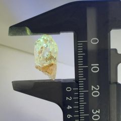 【E30672】  新産地！ 石油入り水晶 オイルインクォーツ 水晶 蛍光鉱物 水晶