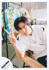 【中古】生写真(ジャニーズ) Snow Man/目黒蓮/上半身/シングル「オレンジkiss」MV＆ジャケ写オフショット/公式生写真