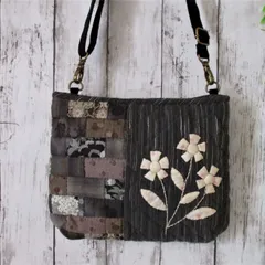 キット☆花とレンガのポシェット(本体のみ)　パッチワークキルト