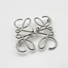 2025年最新】ロエベ ブローチの人気アイテム - メルカリ