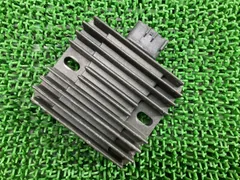 SR400 レギュレター ヤマハ 純正 バイク 部品 3HTR レギュレーター レクチファイアー ドラッグスター250 ドラッグスター1100 車検 Genuine 【中古】 79のサムネイル