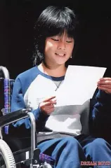 【中古】生写真(ジャニーズ) ジャニーズJr./森本慎太郎/ライブフォト・座り・車椅子・手に紙・舞台「DREAM BOYS」/2Lサイズ公式生写真