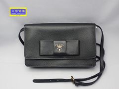 希少✨プラダ ショルダーウォレット 長財布 サフィアーノ リボン ロゴ