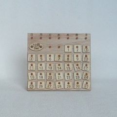 万年卓上カレンダー　木製　シンプル