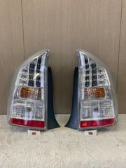トヨタ プリウス ZVW30　テールランプ