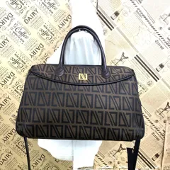 2025年最新】VALENTINO レディース ボストンバッグ・旅行用バッグの