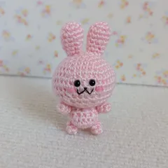 あみぐるみ　うさぎ　ミルキーベビーピンク　ストラップ　ハンドメイド