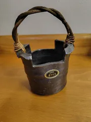 信楽焼　手作り　ツルの持ちて付き　花器　剣山付き