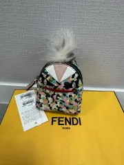 FENDI - ■新品■未使用■ FENDI フェンディ キーホルダー キーリング バッグチャーム レディース メンズ シルバー系 FR1661 □新品□未使用□ FENDI フェンディ キーホルダー キーリング
