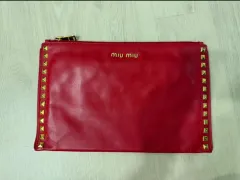 2025年最新】ミュウミュウ miumiu クラッチバッグの人気アイテム