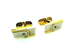 【美品・希少】GIVENCHY ジバンシー カフスボタン 4Gロゴ シルバー GIVENCHY - ジバンシー GIVENCHY ロゴマーク カフス
