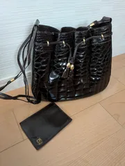 ショルダーバッグ　クロコ型押し　レディース