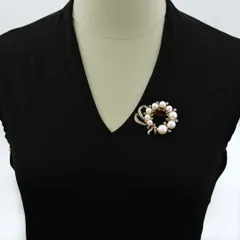 ブローチ パール ブローチ ピンバッチ セレモニー イベント  パールブローチ リースモチーフ 入学式 入園式 卒業式 卒園式 二次会 成人式 パーティー